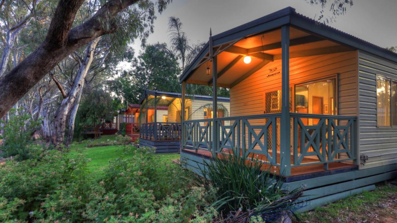 Moama Riverside Holiday Park Esterno foto